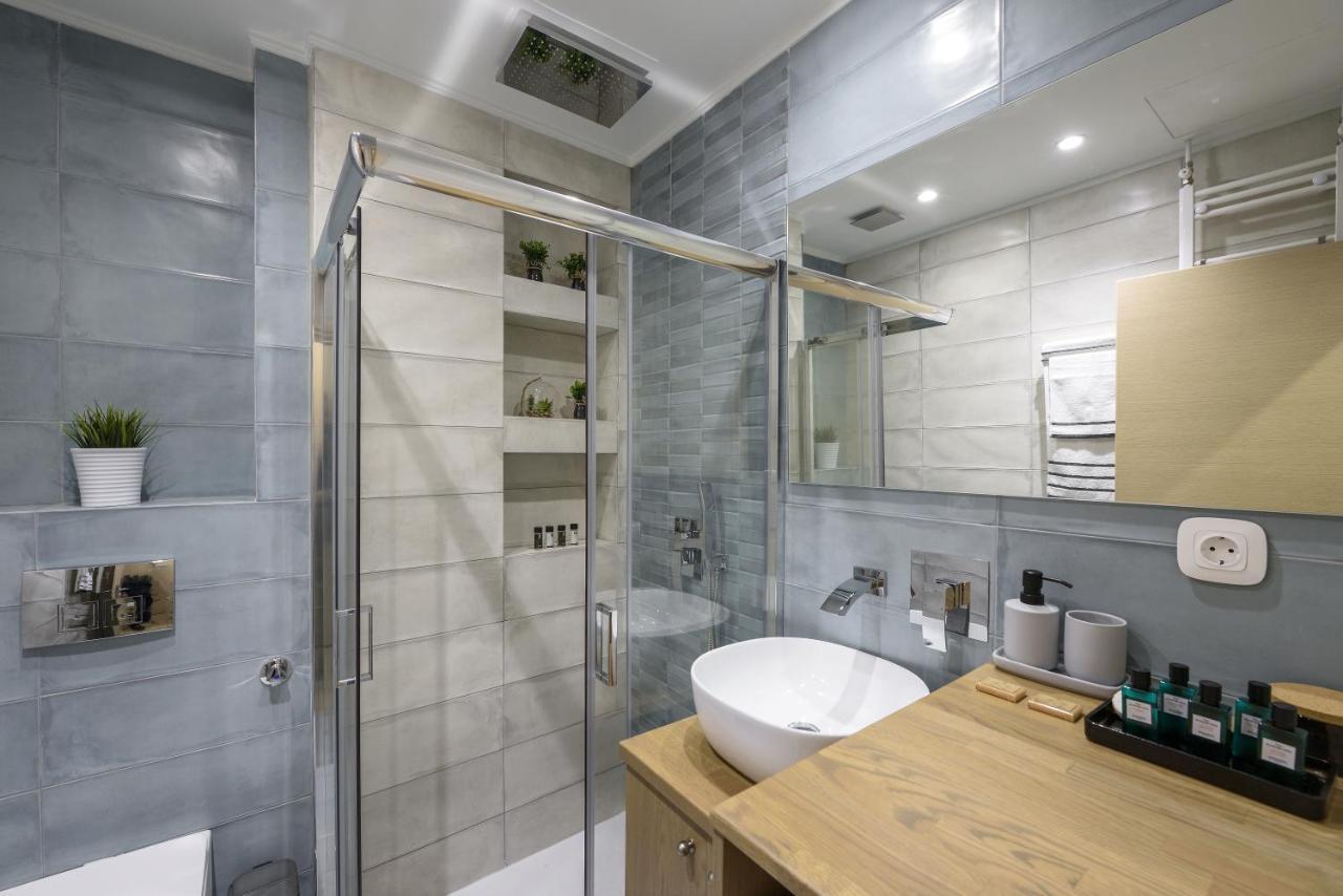 Τhe Half Root Suite In The Heart Of City Center Selanik Dış mekan fotoğraf