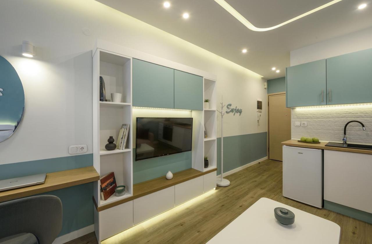 Τhe Half Root Suite In The Heart Of City Center Selanik Dış mekan fotoğraf